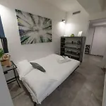 Vallarsa 10 - Int.02 Apartman *