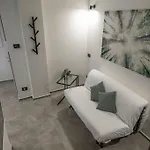 Vallarsa 10 - Int.02 Apartman *